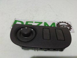 Buton reglaj oglinzi Dacia Logan 2 1.2 benzina D4F 684937116R 2012-Prezent