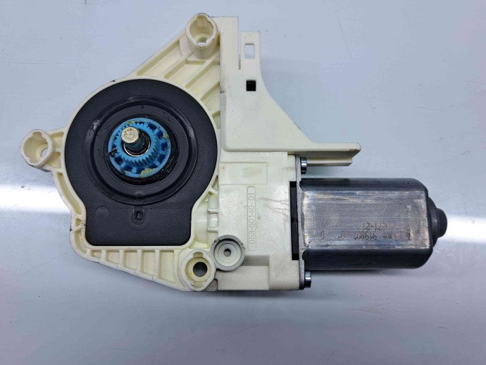 Motoras geam dreapta fata Audi A7 Sportback (4GA) [Fabr 2011-2017] 8K0959802B