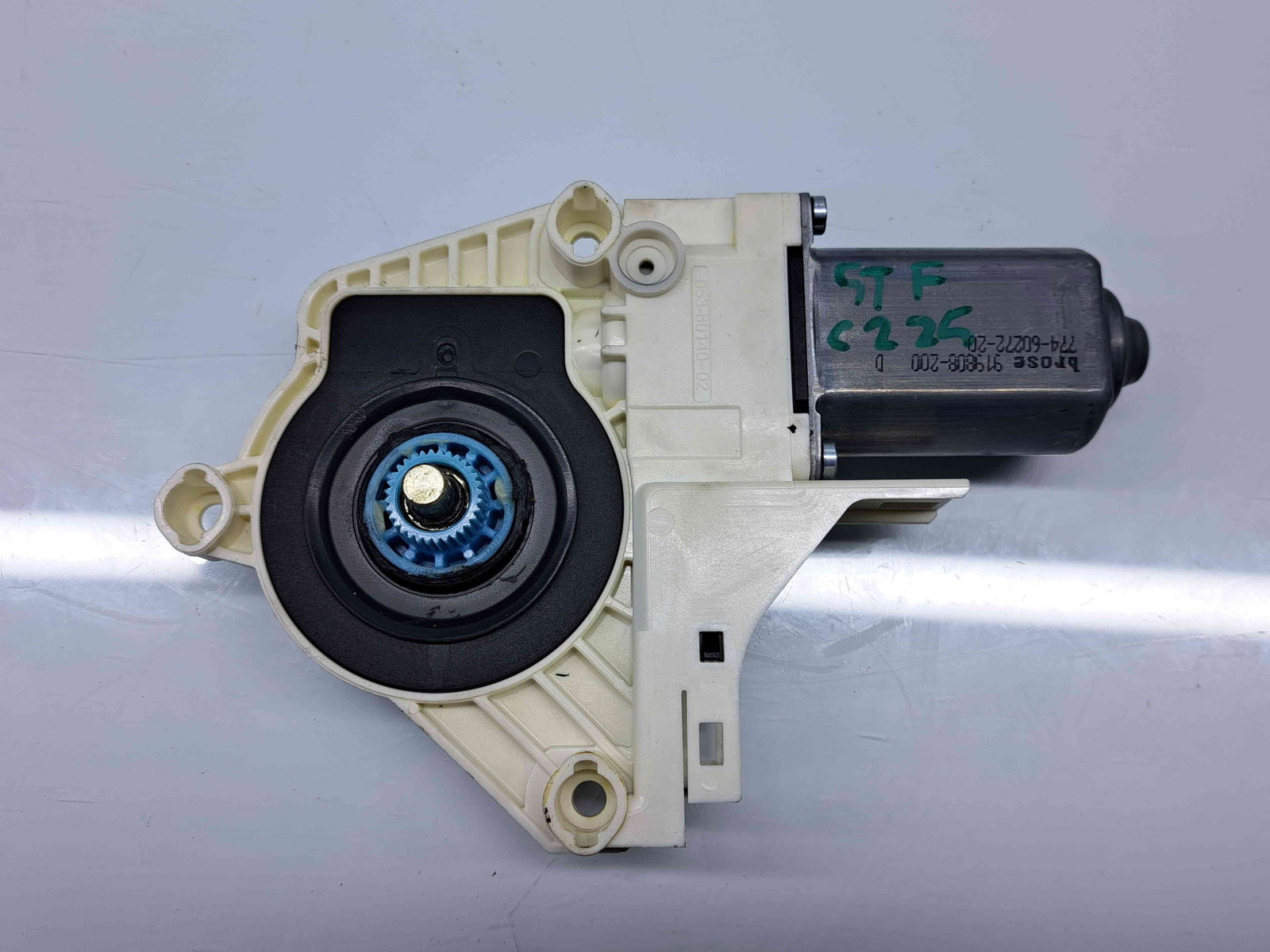 Motoras geam stanga fata Audi A7 Sportback (4GA) [Fabr 2011-2017] 8K0959801B - imagine 1