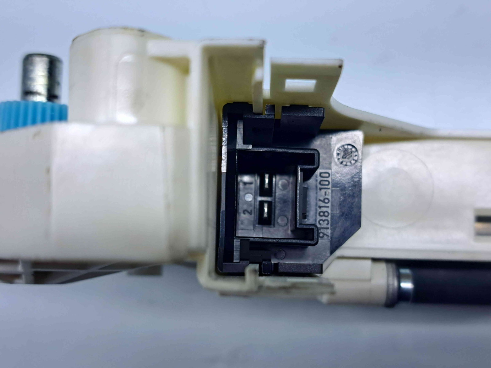 Motoras geam stanga fata Audi A7 Sportback (4GA) [Fabr 2011-2017] 8K0959801B - imagine 3