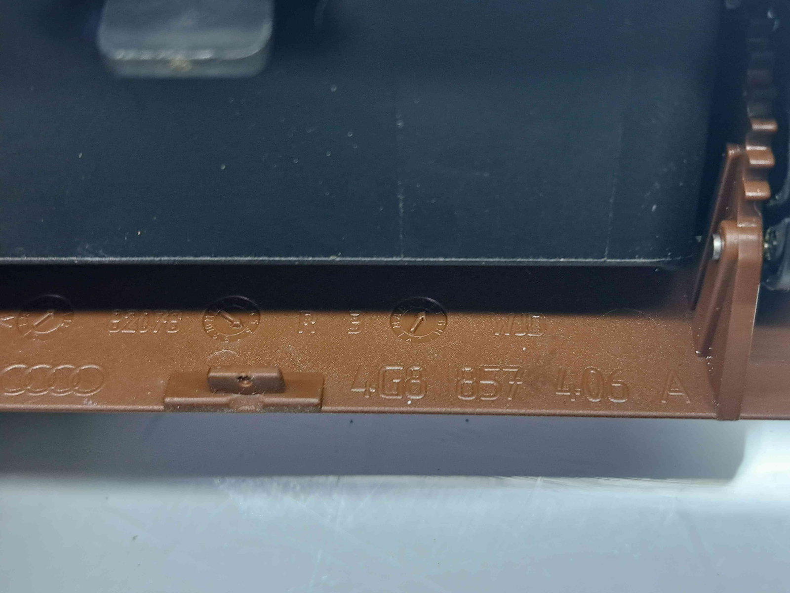 Scrumiera Audi A7 Sportback (4GA) [Fabr 2011-2017] 4G8857405A - imagine 4