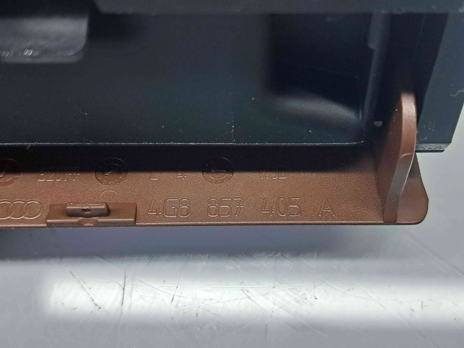 Scrumiera Audi A7 Sportback (4GA) [Fabr 2011-2017] 4G8857406A - imagine 5