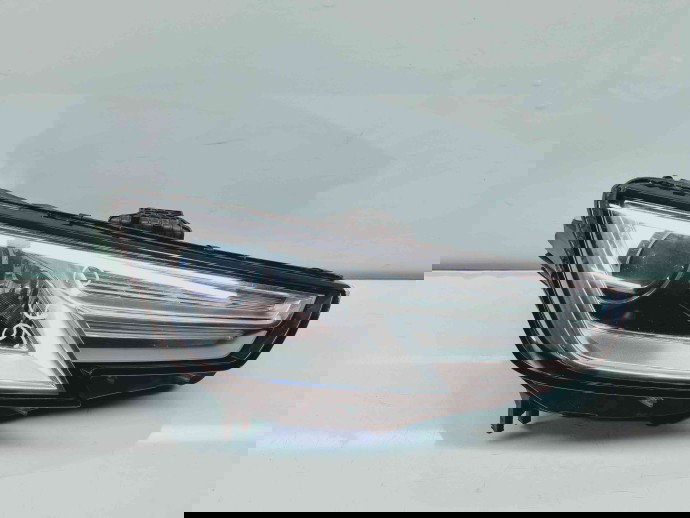   Far dreapta Audi A4 (8W2, B9) [Fabr 2015-2023] 8W0941006A