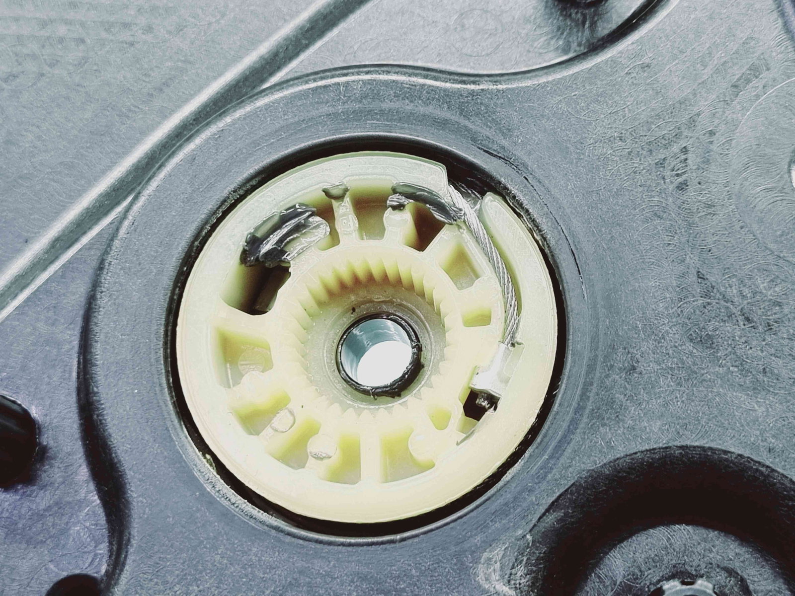 Macara electrica geam dreapta spate Volkswagen Passat CC (358) [Fabr 2012-2016] 3C8839756D - imagine 3