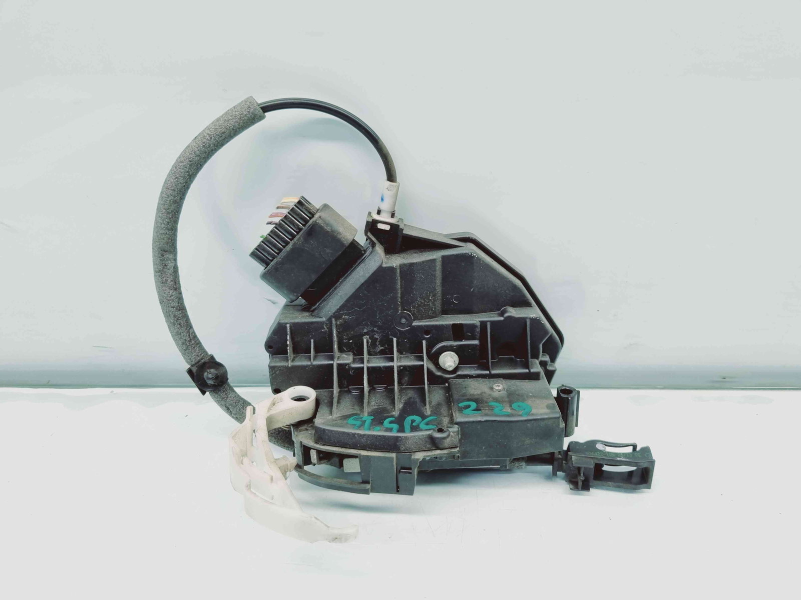 Broasca usa stanga spate Ford Focus 3 Hatchback [Fabr 2011-2015] BM5A-A26413-BD - imagine 1