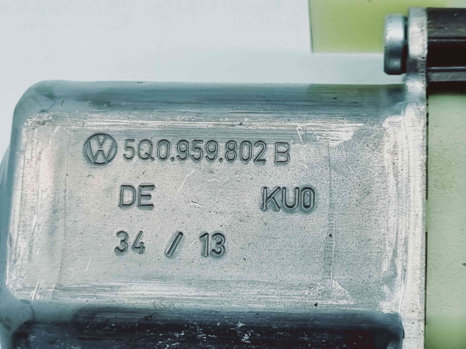 Motoras geam dreapta fata Seat Leon (5F1) [Fabr 2012-2018] 5K0959802B - imagine 4