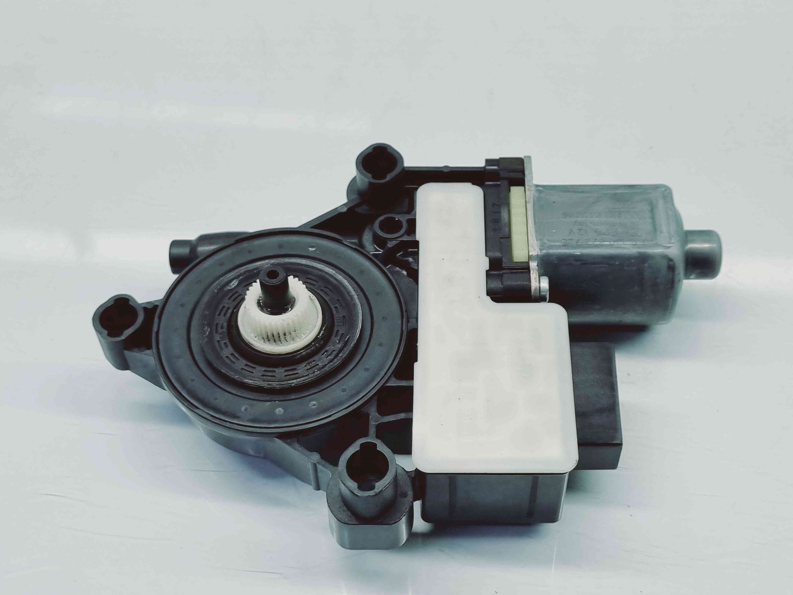 Motoras geam stanga spate Seat Leon (5F1) [Fabr 2012-2018] 5Q0959811A - imagine 1