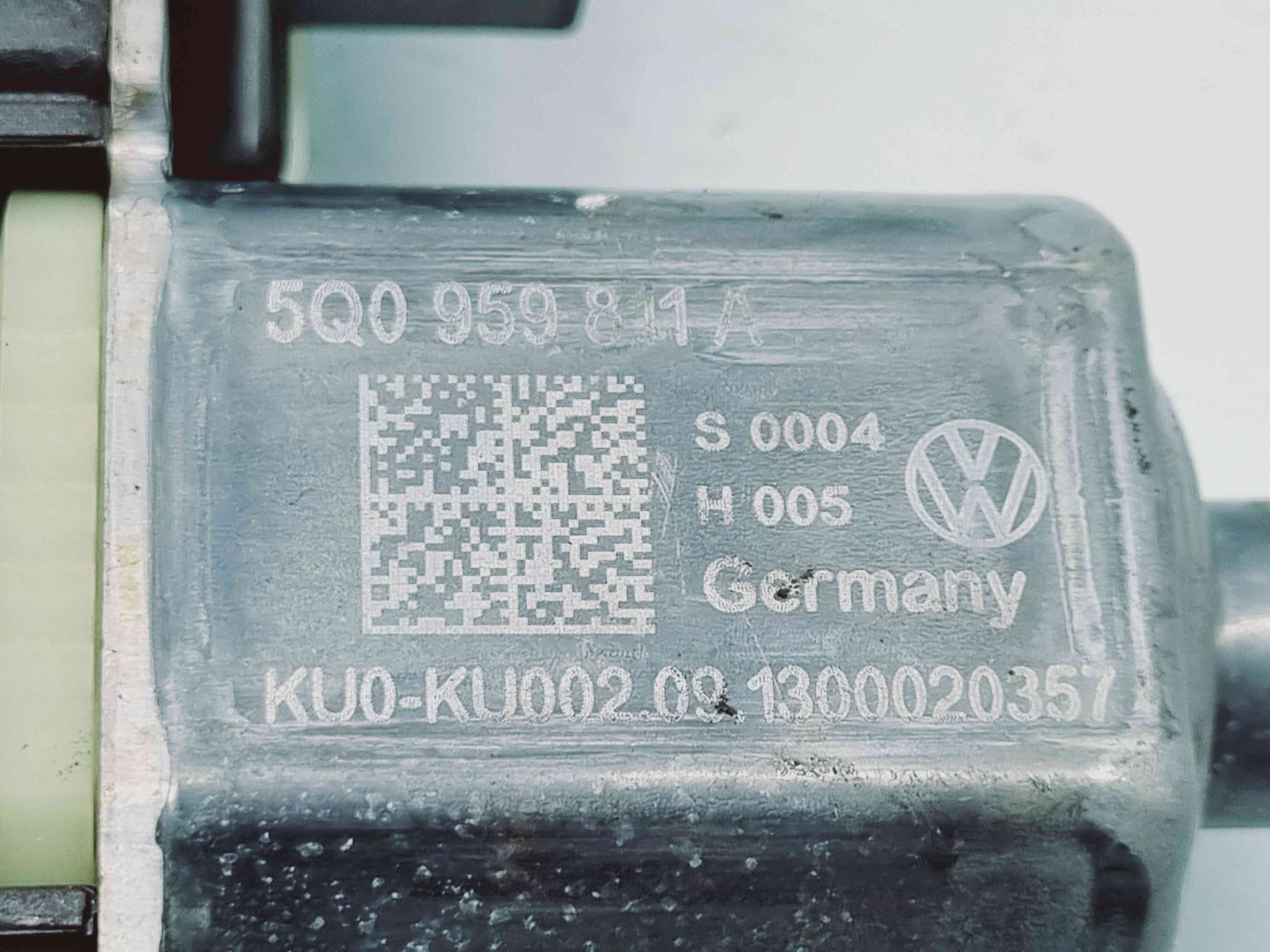 Motoras geam stanga spate Seat Leon (5F1) [Fabr 2012-2018] 5Q0959811A - imagine 4