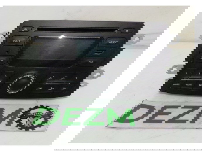 Radio CD Dacia Logan 2 1.2 benzina D4F 281155248R 2012-Prezent