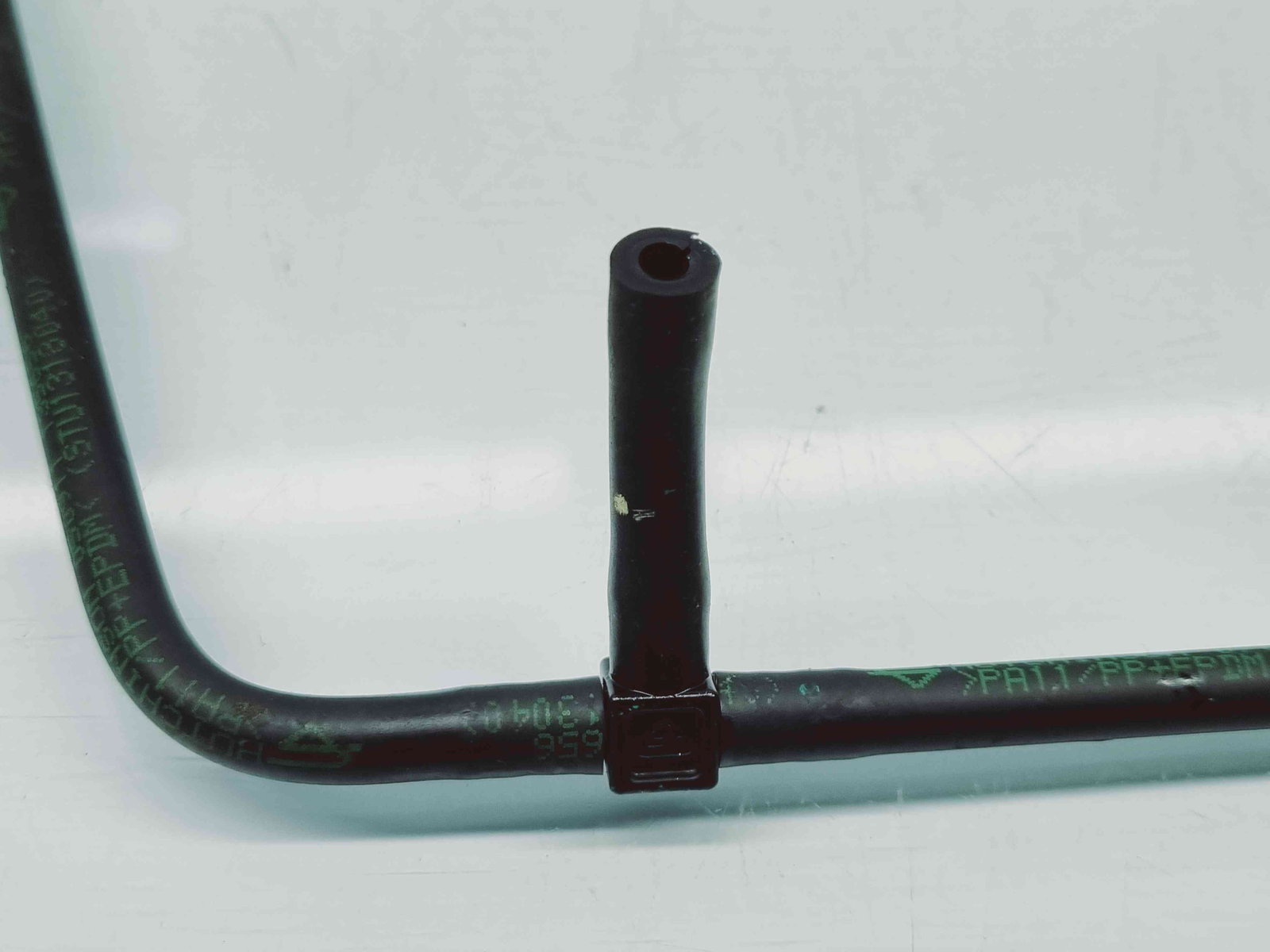 Conducta retur injectoare Opel Antara [Fabr 2006-2017] OEM 2.2 CDTI A22DM 122KW / 166CP 2.2 CDTI A22DM 122KW / 166CP - imagine 5