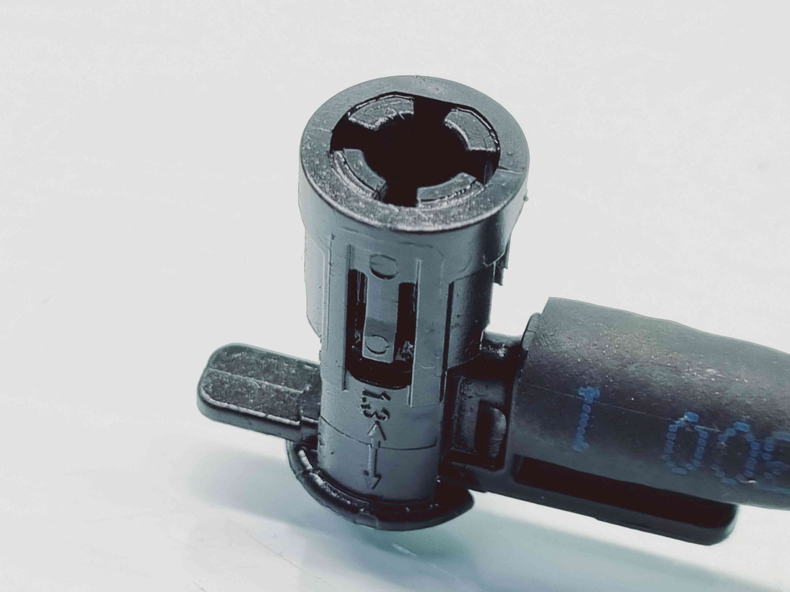 Conducta retur injectoare Volkswagen Tiguan (5N) [Fabr 2007-2016] OEM 2.0 TDI CBAB 103KW / 140CP 2.0 TDI CBAB 103KW / 140CP - imagine 2