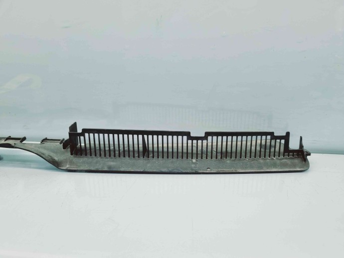 Deflector aer Volkswagen Passat B6 Variant (3C5) [Fabr 2005-2010] 3C0121330