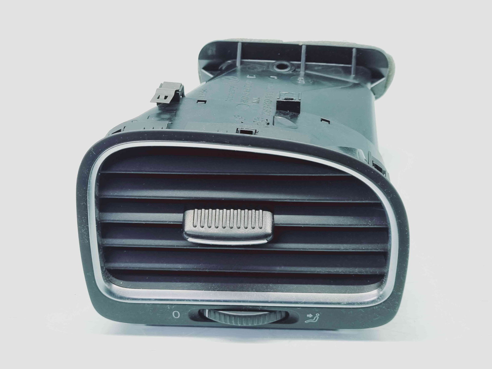 Grila aerisire dreapta Volkswagen Golf 6 (5K1) [Fabr 2009-2013] 5K0819710J