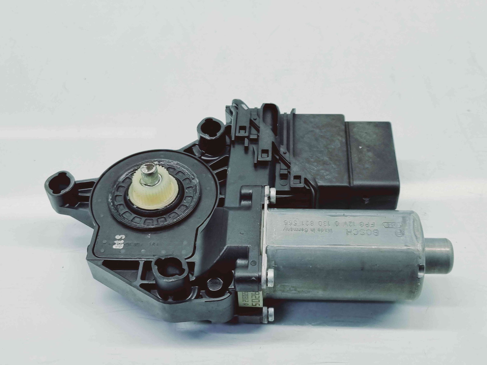 Motoras geam dreapta spate Volkswagen Touran (1T3) [Fabr 2010-2015] 5K0959704A n 5K0959794