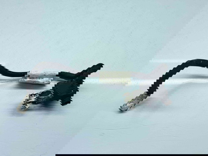   Borna baterie (-) Seat Leon (1P1) [Fabr 2005-2011] 1K0915181H  