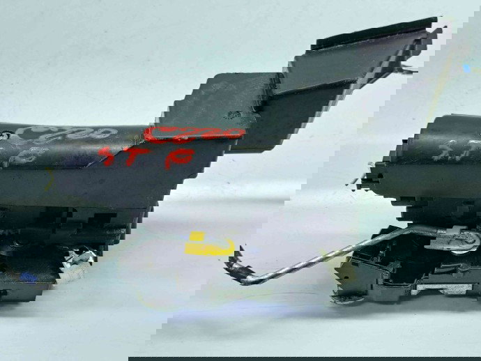 Broasca usa stanga spate Dacia Duster [Fabr 2010-2017] 825036721R