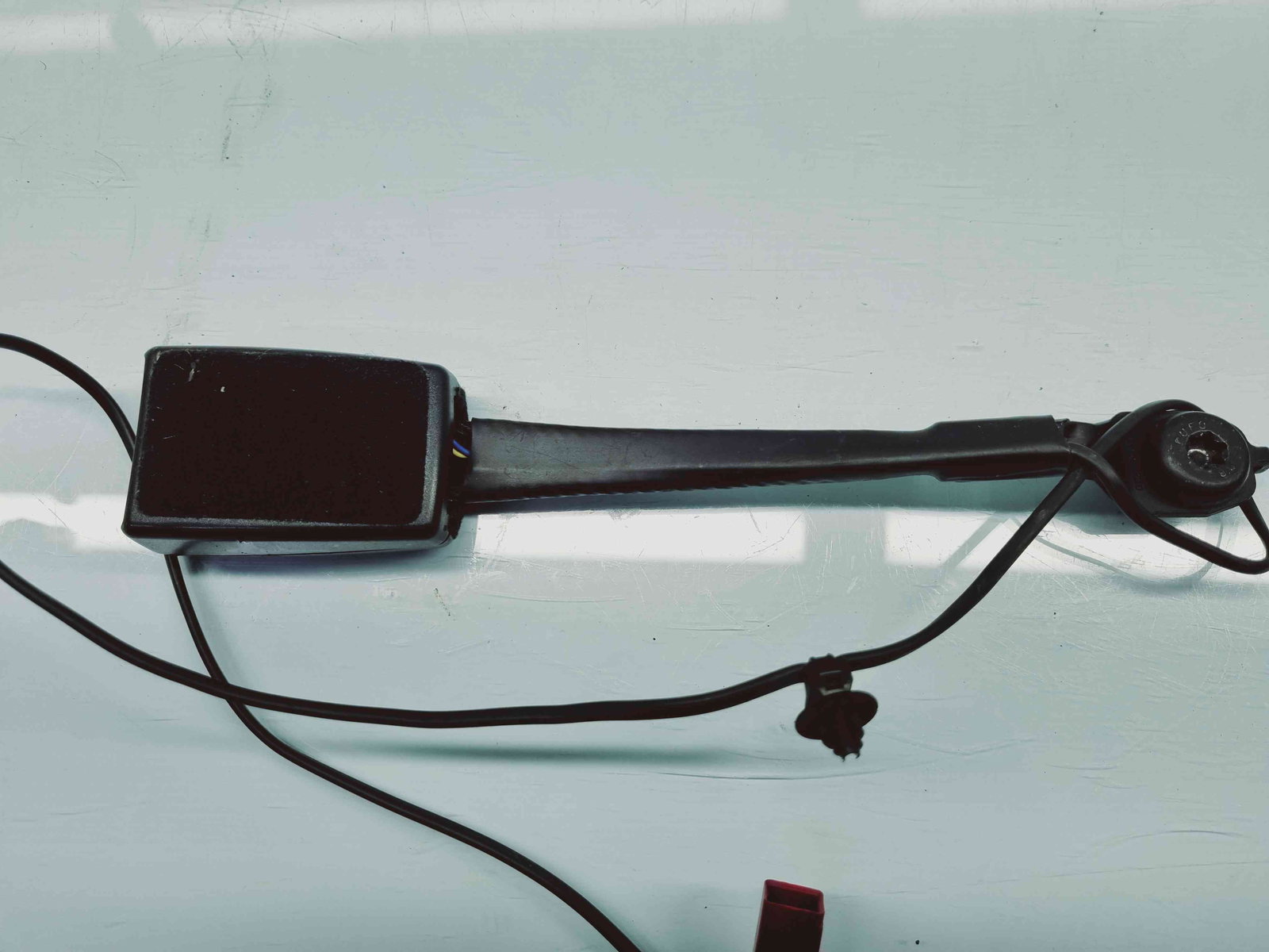 Capsa centura dreapta fata Ford Focus 3 Hatchback [Fabr 2011-2015] BM51-61208-ABW - imagine 2