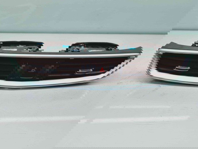   Grila aerisire centrala Nissan Qashqai (2) [Fabr 2013-2017] 687504EA0A