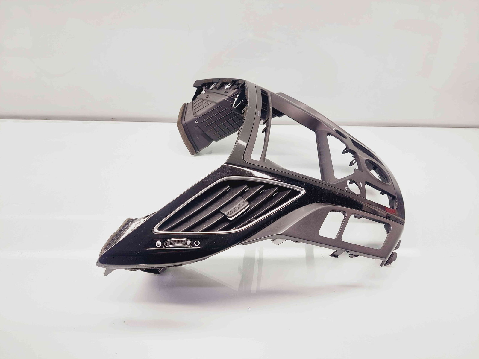 Grila aerisire centrala Hyundai i40 Wagon [Fabr 2012-2019] OEM - imagine 2