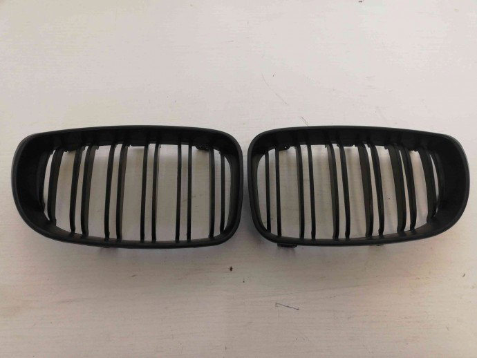 Grila capota Bmw E82 123 2.0 OEM 2006-2013