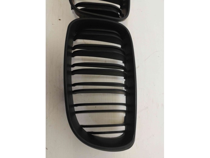 Grila capota Bmw E82 123 2.0 OEM 2006-2013
