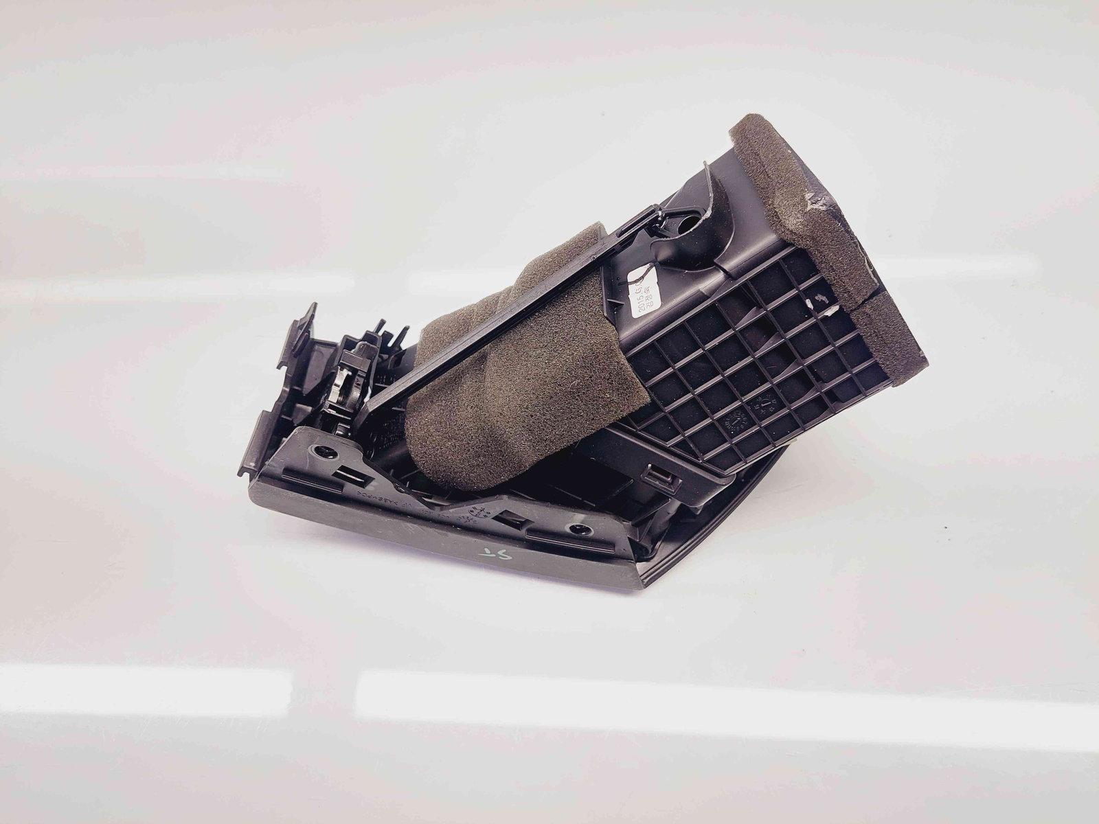 Grila aerisire stanga Hyundai i40 Wagon [Fabr 2012-2019] OEM - imagine 3