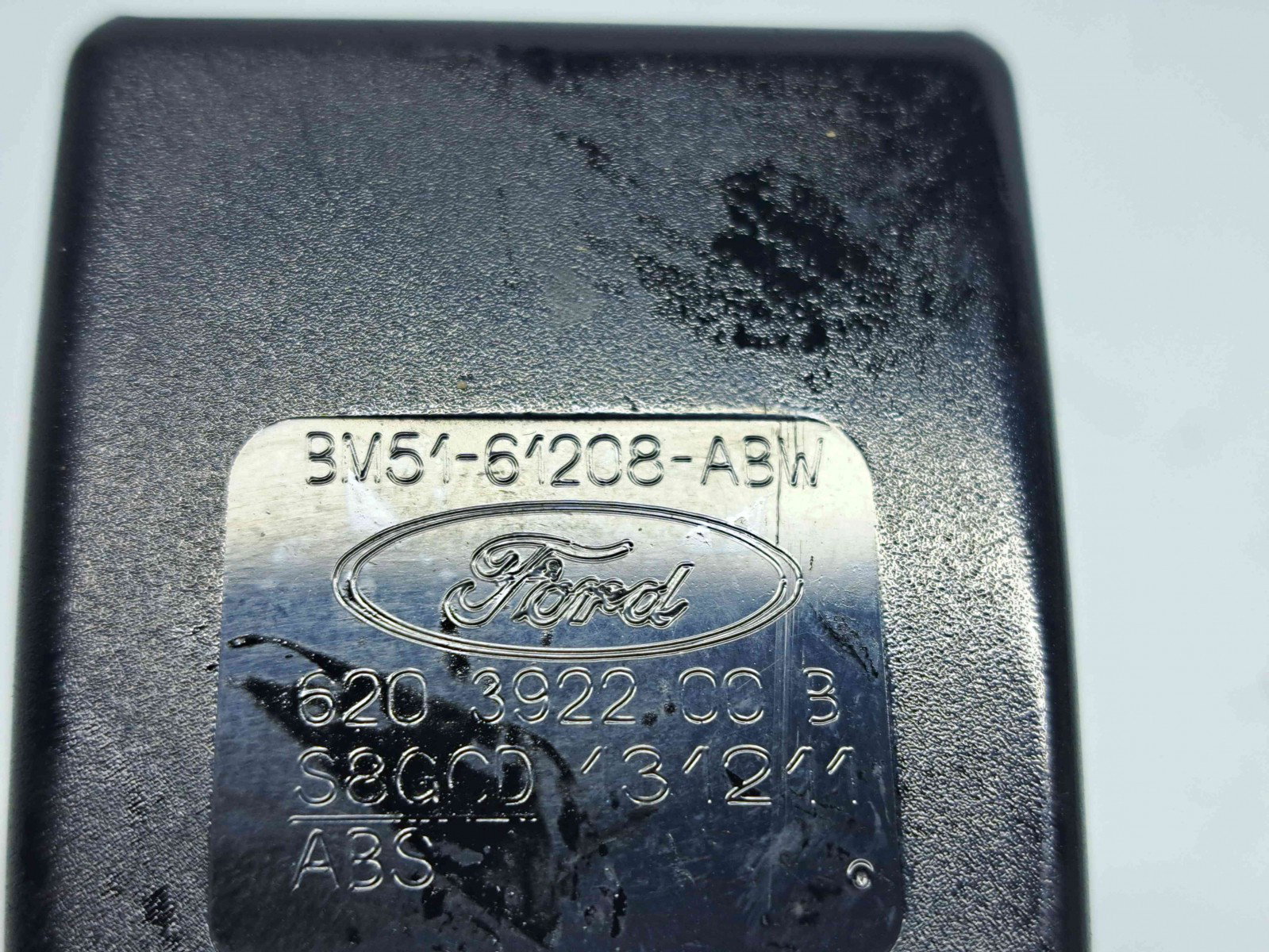 Capsa centura dreapta fata Ford Focus 3 (CB8) [Fabr 2011-2015] BM51-61208-ABW - imagine 2