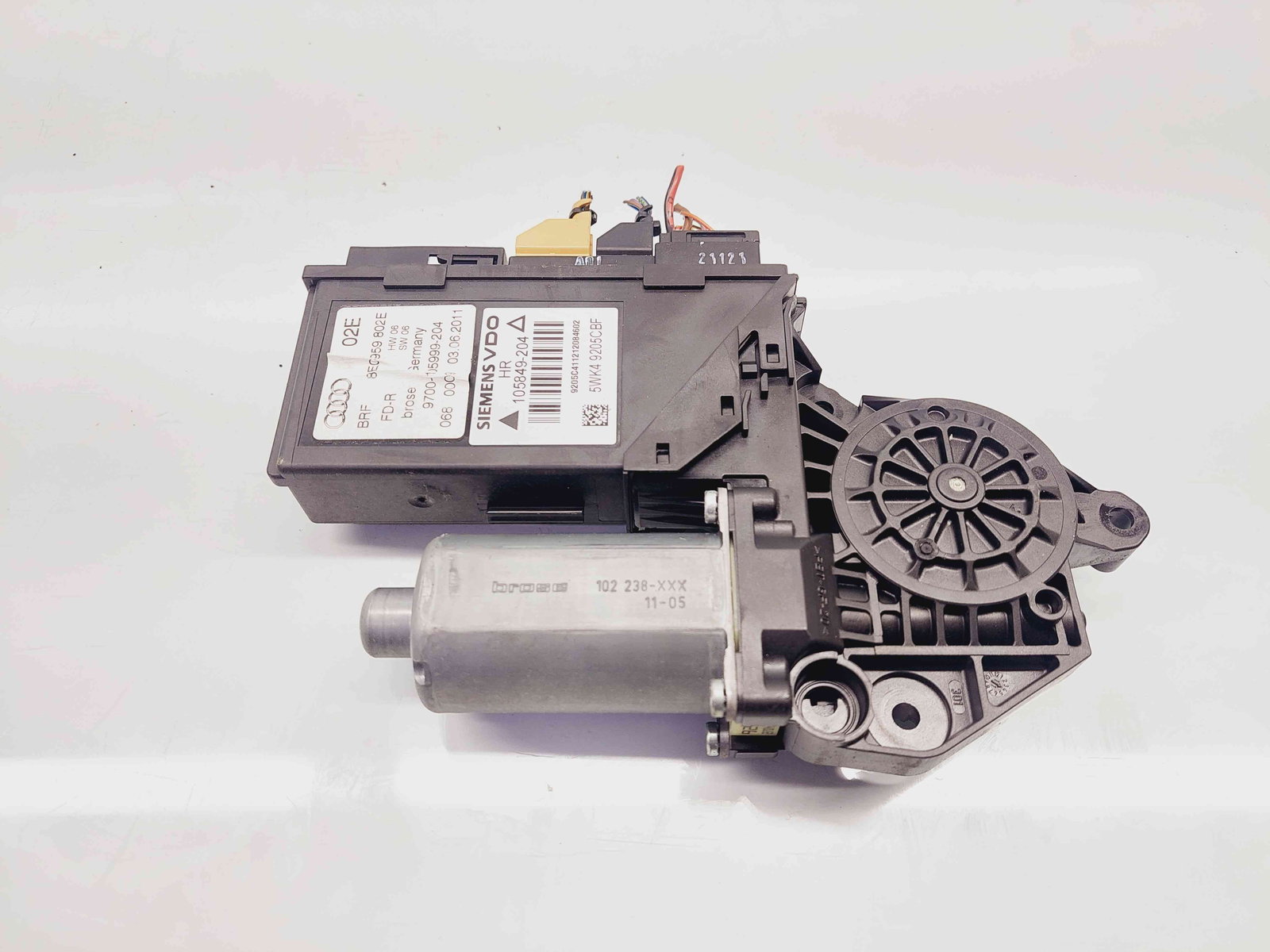 Motoras geam dreapta spate Seat Exeo (3R2) [Fabr 2008-2013] 8E0959802E - imagine 1