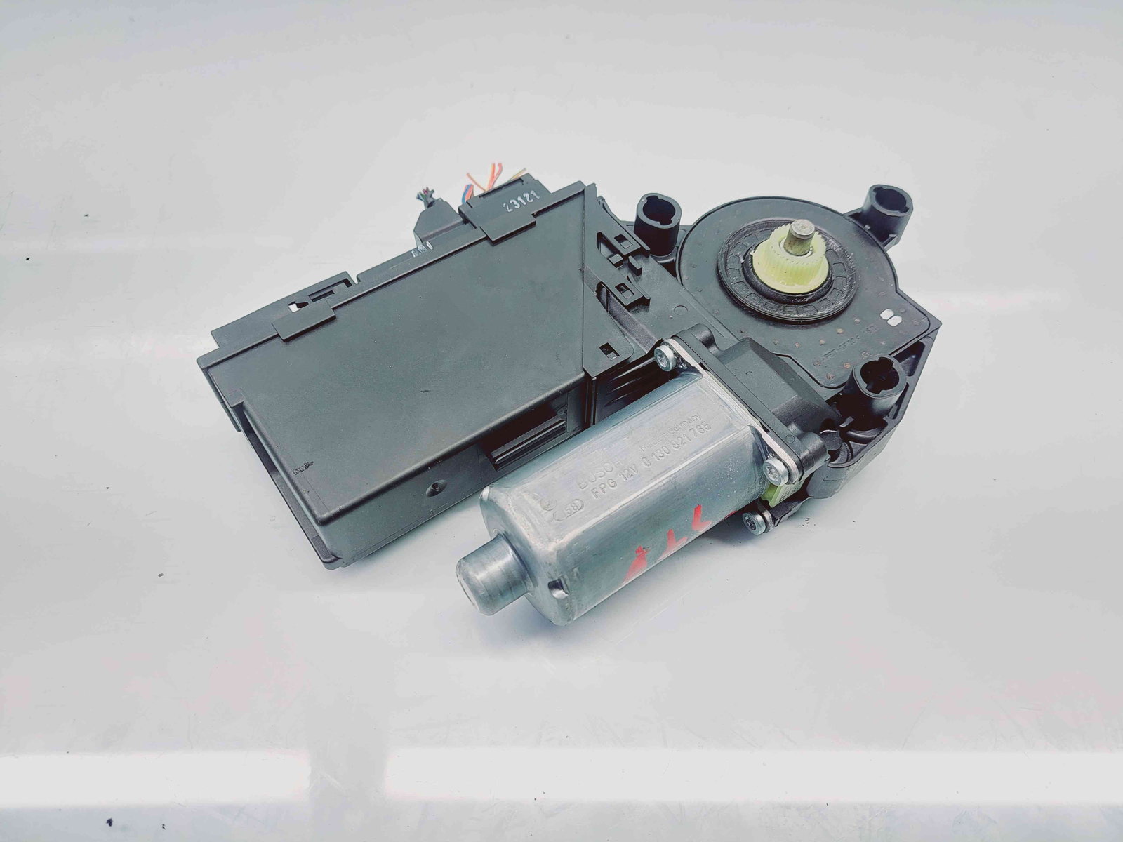 Motoras geam stanga fata Seat Exeo (3R2) [Fabr 2008-2013] 8E2959801E - imagine 1