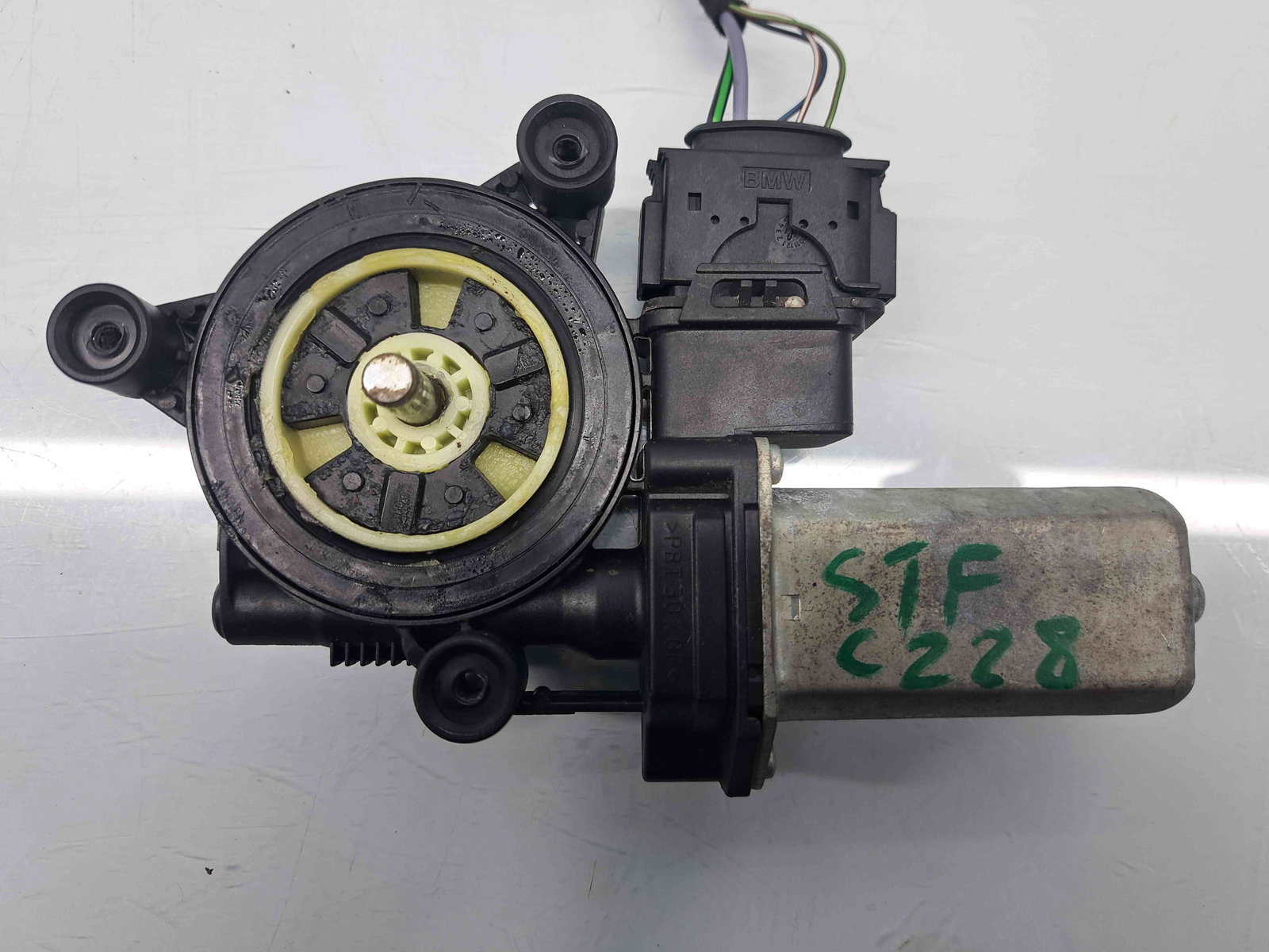 Motoras geam stanga fata Bmw 3 (F30) [Fabr 2012-2017] OEM - imagine 2