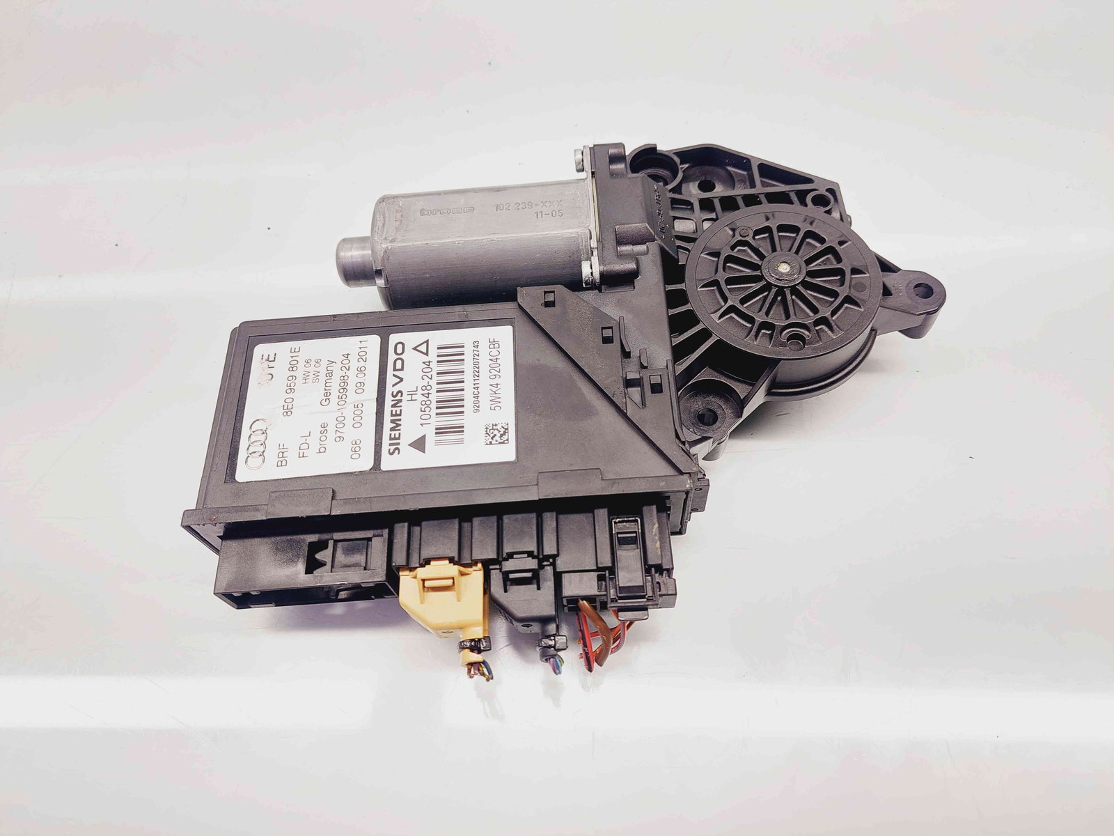 Motoras geam stanga spate Seat Exeo (3R2) [Fabr 2008-2013] 8E0959801E - imagine 2