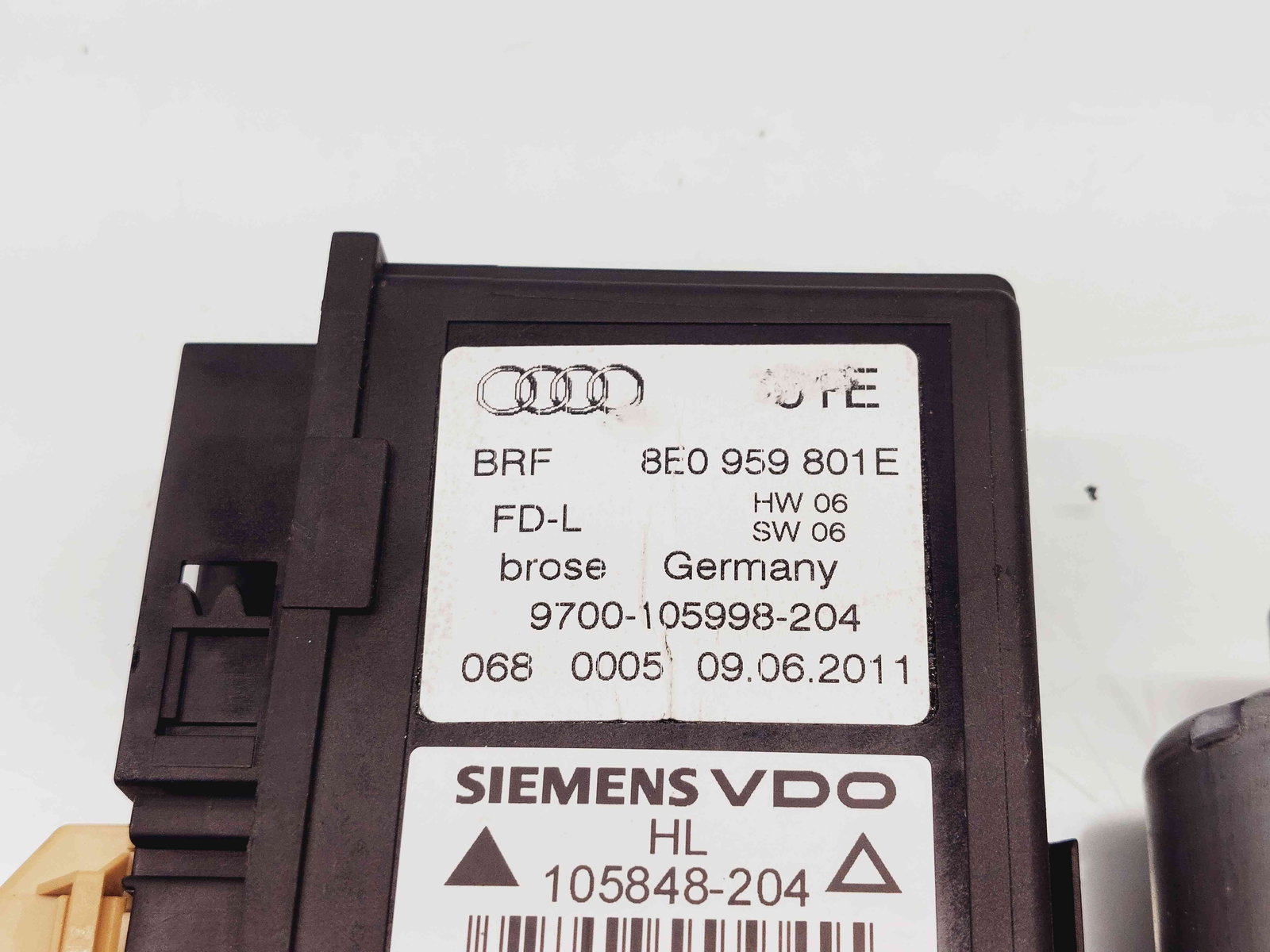 Motoras geam stanga spate Seat Exeo (3R2) [Fabr 2008-2013] 8E0959801E - imagine 4