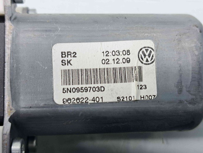 Motoras geam stanga spate Volkswagen Tiguan (5N) [Fabr 2007-2016] 5N0959703D | 5K0959794