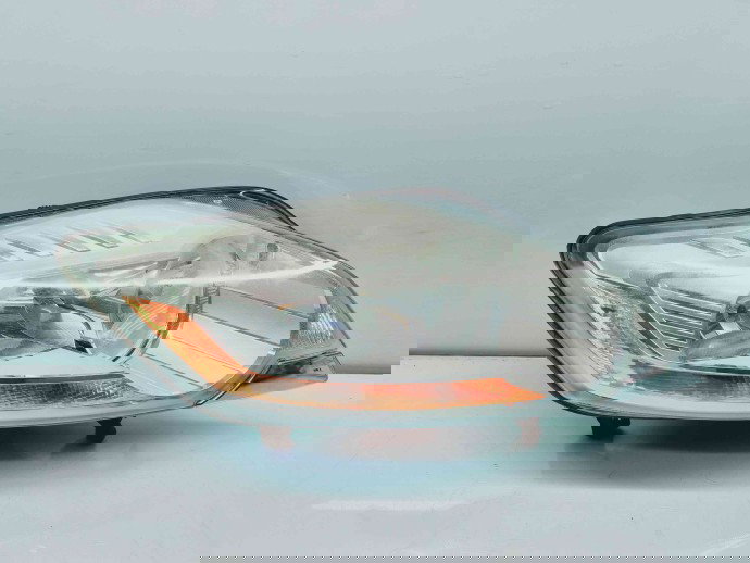   Far dreapta Ford Kuga I [Fabr 2008-2012] 8V41-13W029-BE