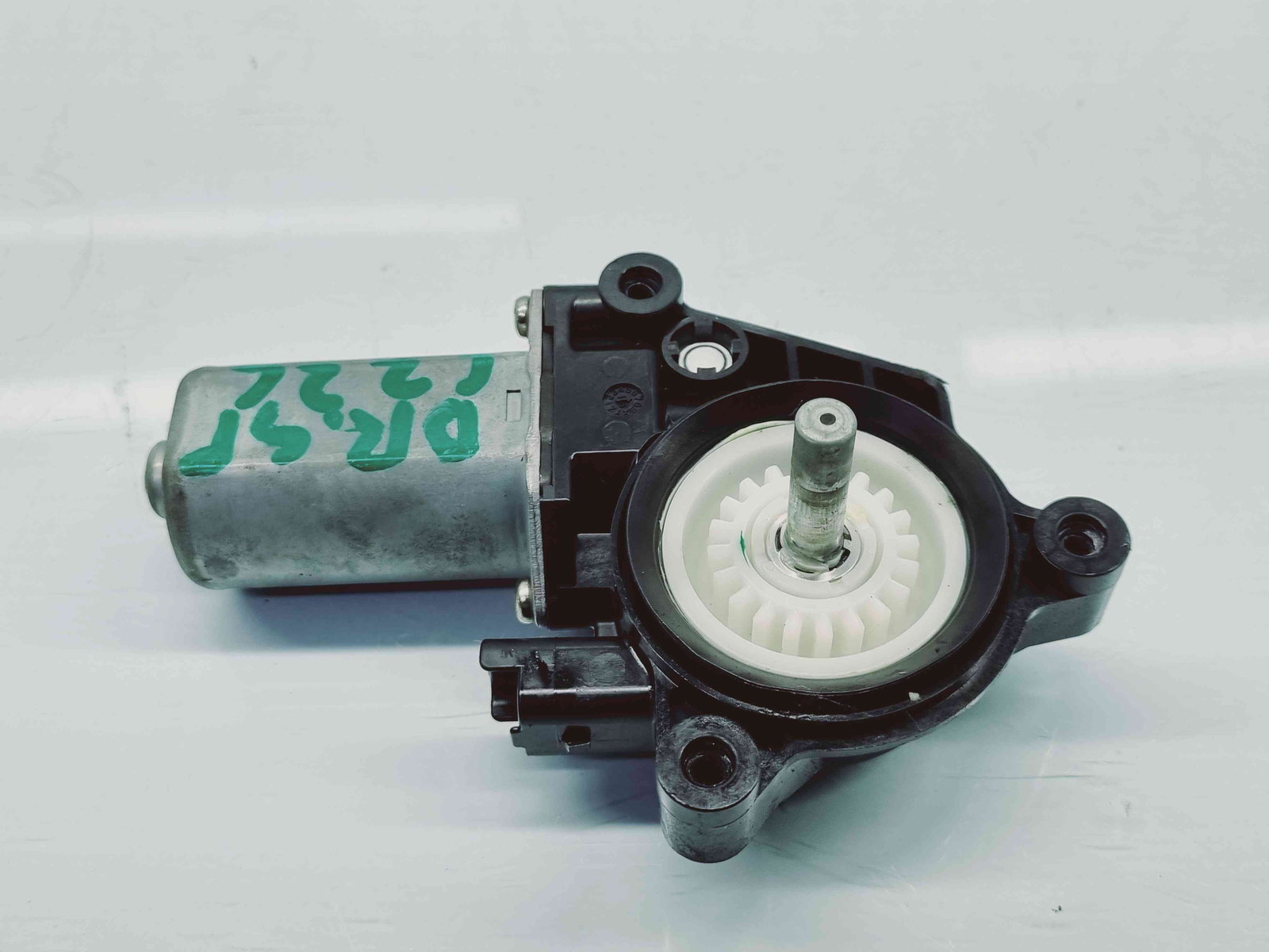 Motoras geam dreapta spate Nissan Qashqai (2) [Fabr 2013-2017] OEM - imagine 1