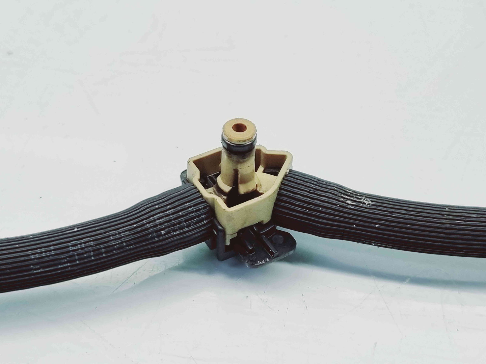 Conducta retur injectoare Seat Leon (5F1) [Fabr 2012-2018] OEM 2.0 TDI CKFC 110KW / 150CP 2.0 TDI CKFC 110KW / 150CP - imagine 4