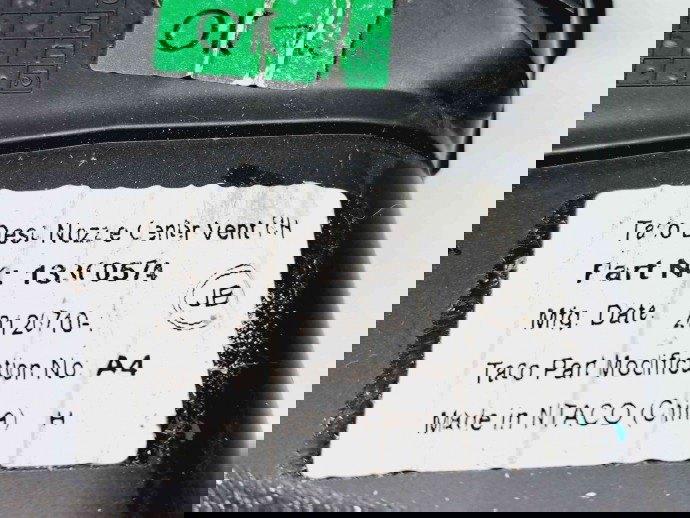  Grila aerisire centrala dreapta Opel Astra J [Fabr 2009-2015] 13300574