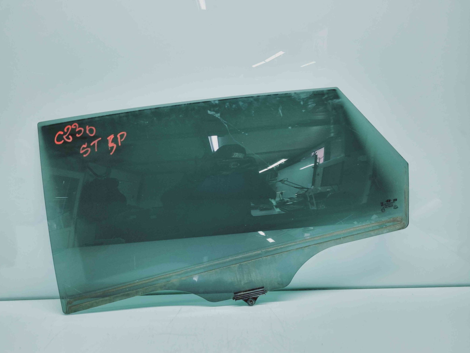 Geam usa stanga spate Hyundai i40 Wagon [Fabr 2012-2019] OEM - imagine 1