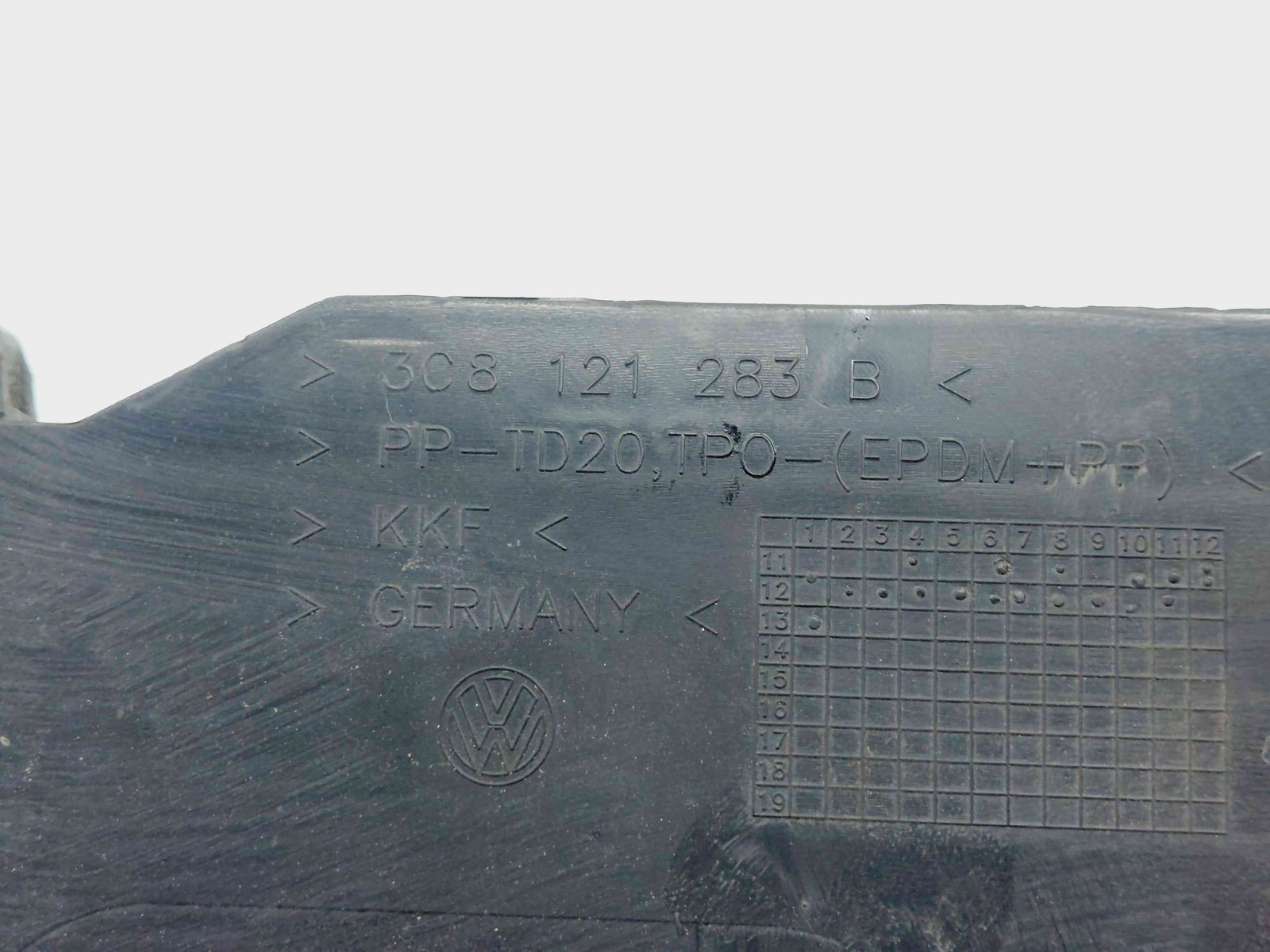 Deflector aer Volkswagen Passat CC (358) [Fabr 2012-2016] 3C8121283B - imagine 3