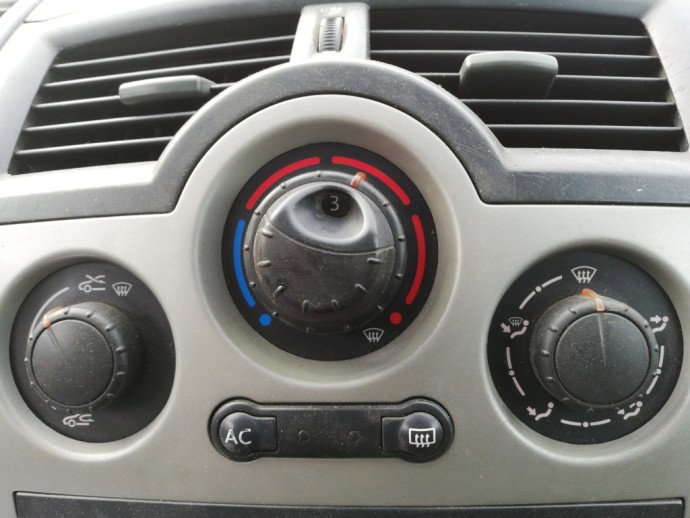 Panou clima Renault Megane 2 1.6 DCI OEM 2002-2008
