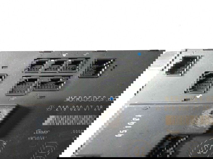 Modul usa dreapta fata Mercedes CLS 350 CDI 3.0 2198200726 2004-2011