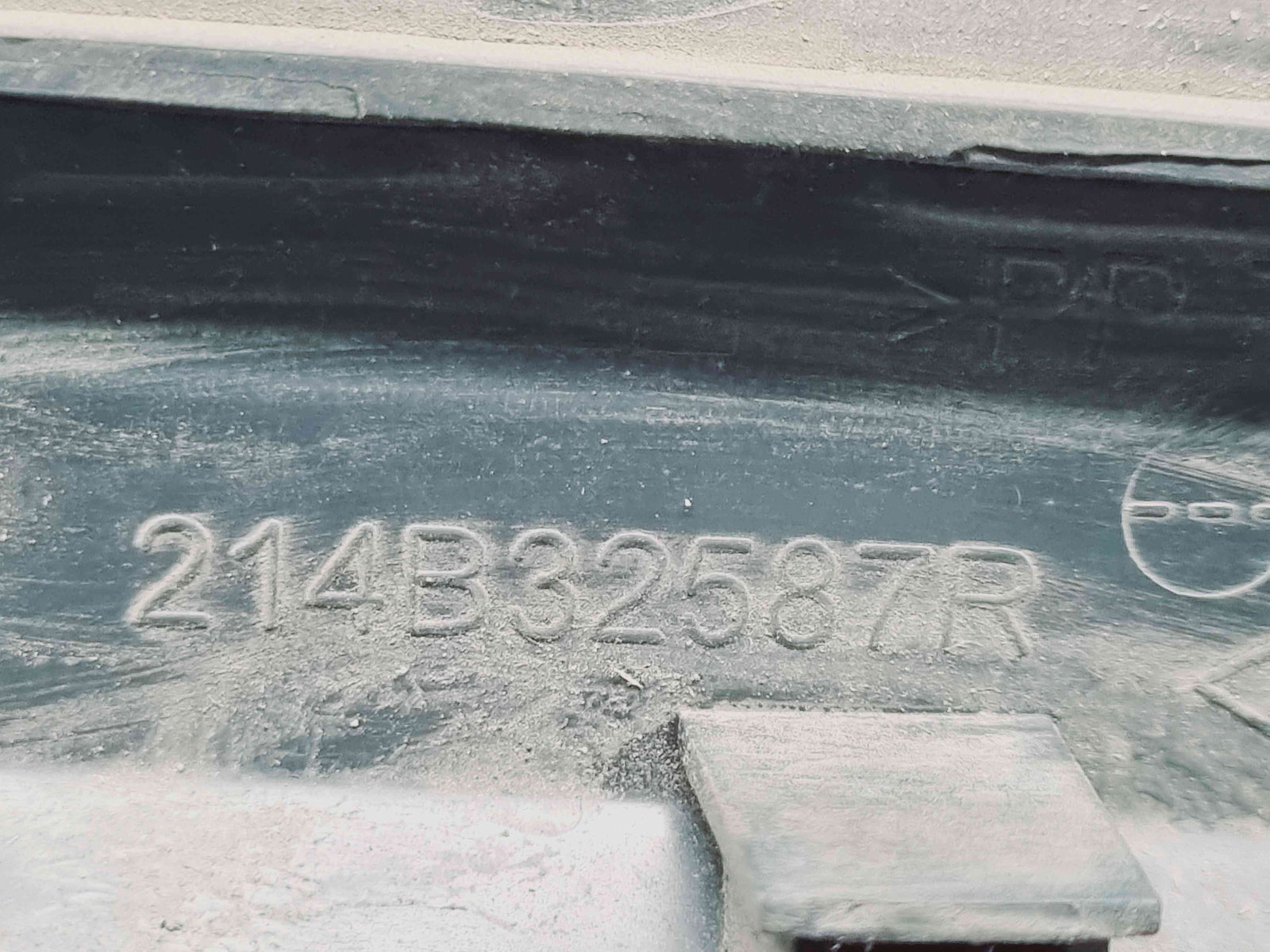 Difuzor captare aer Renault Captur (J87) [Fabr 2013-2017] 214B32587R - imagine 3