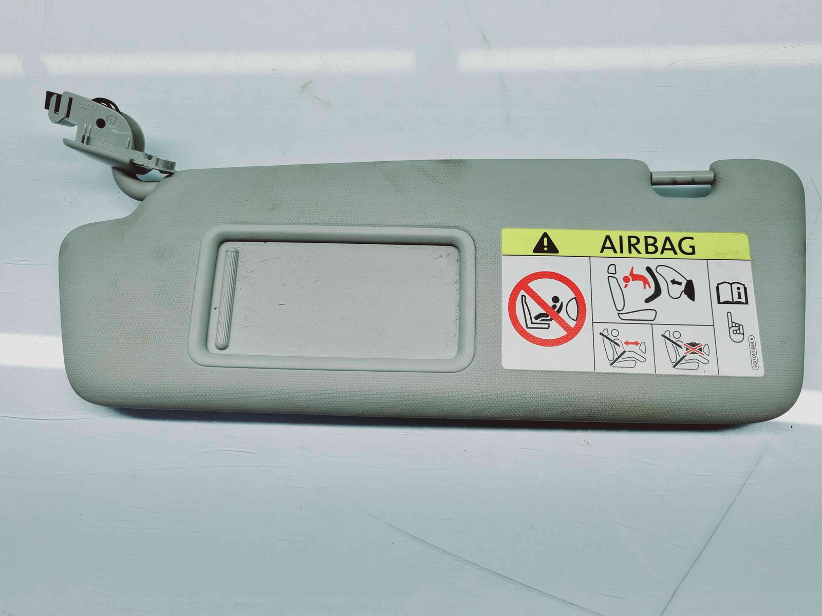 Parasolar stanga Audi A7 Sportback (4GA) [Fabr 2011-2017] 8K0857551 - imagine 2