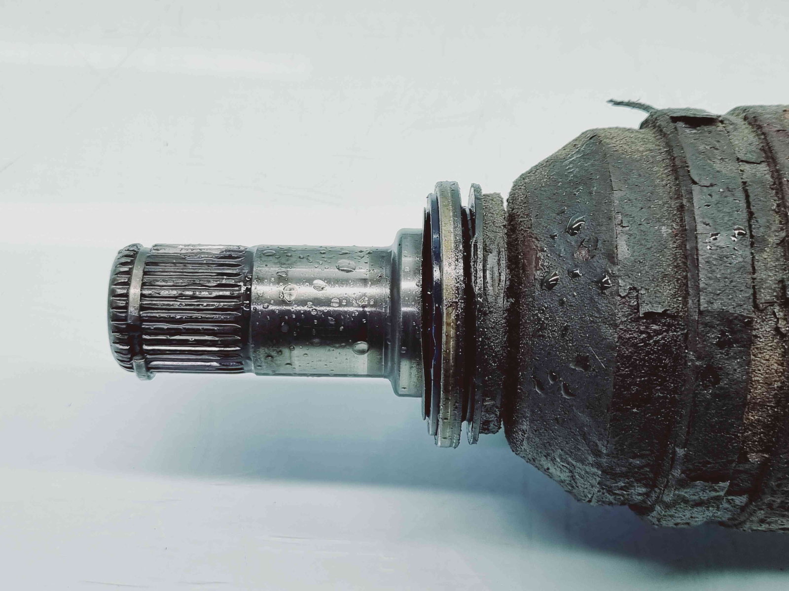 Planetara dreapta spate Opel Antara [Fabr 2006-2017] OEM 2.2 CDTI A22DM 122KW / 166CP - imagine 2