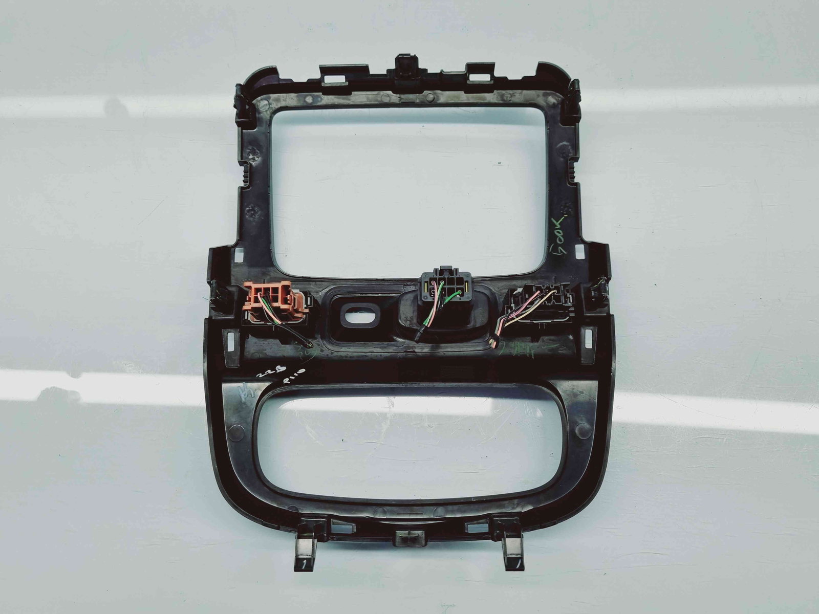 Trimuri bord Dacia Duster [Fabr 2010-2017] 682604477R - imagine 2