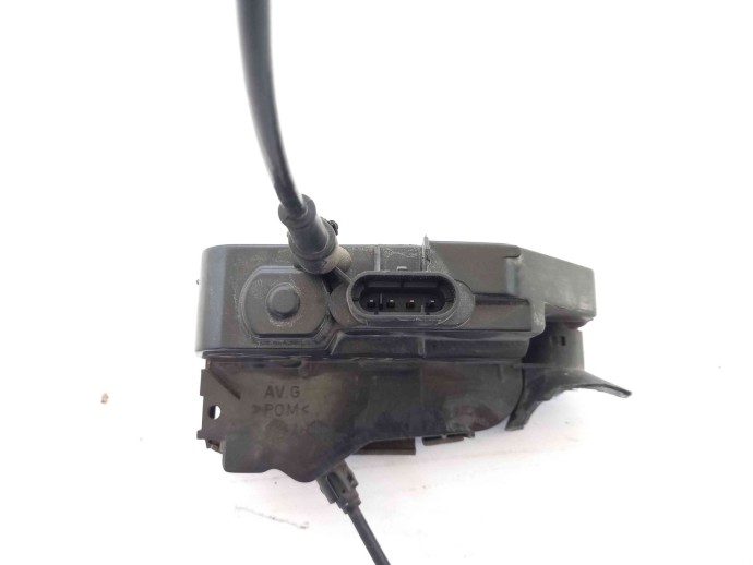 Broasca usa stanga fata Renault Megane 2 1.6 K4M OEM 2003-2008