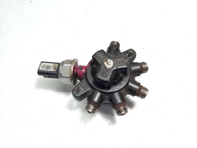 Rampa injectoare Ford C-max 1.8 4M5Q-9D280-DA 2007-2010