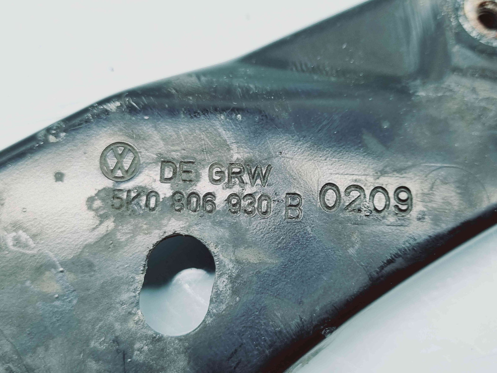 Suport far dreapta Volkswagen Golf 6 (5K1) [Fabr 2009-2013] 5K0806930B - imagine 3
