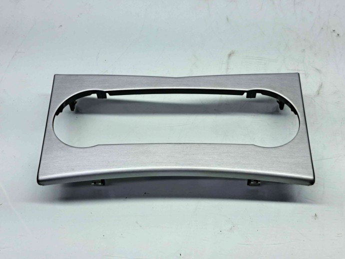 Ornament bord Mercedes Clasa C (W204) [Fabr 2007-2014] A2046800490