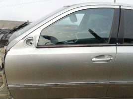Usa stanga fata Mercedes E270 2.7 CDI OEM 1995-2003